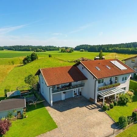 Ferienwohnung Poelzl Chieming Exteriör bild