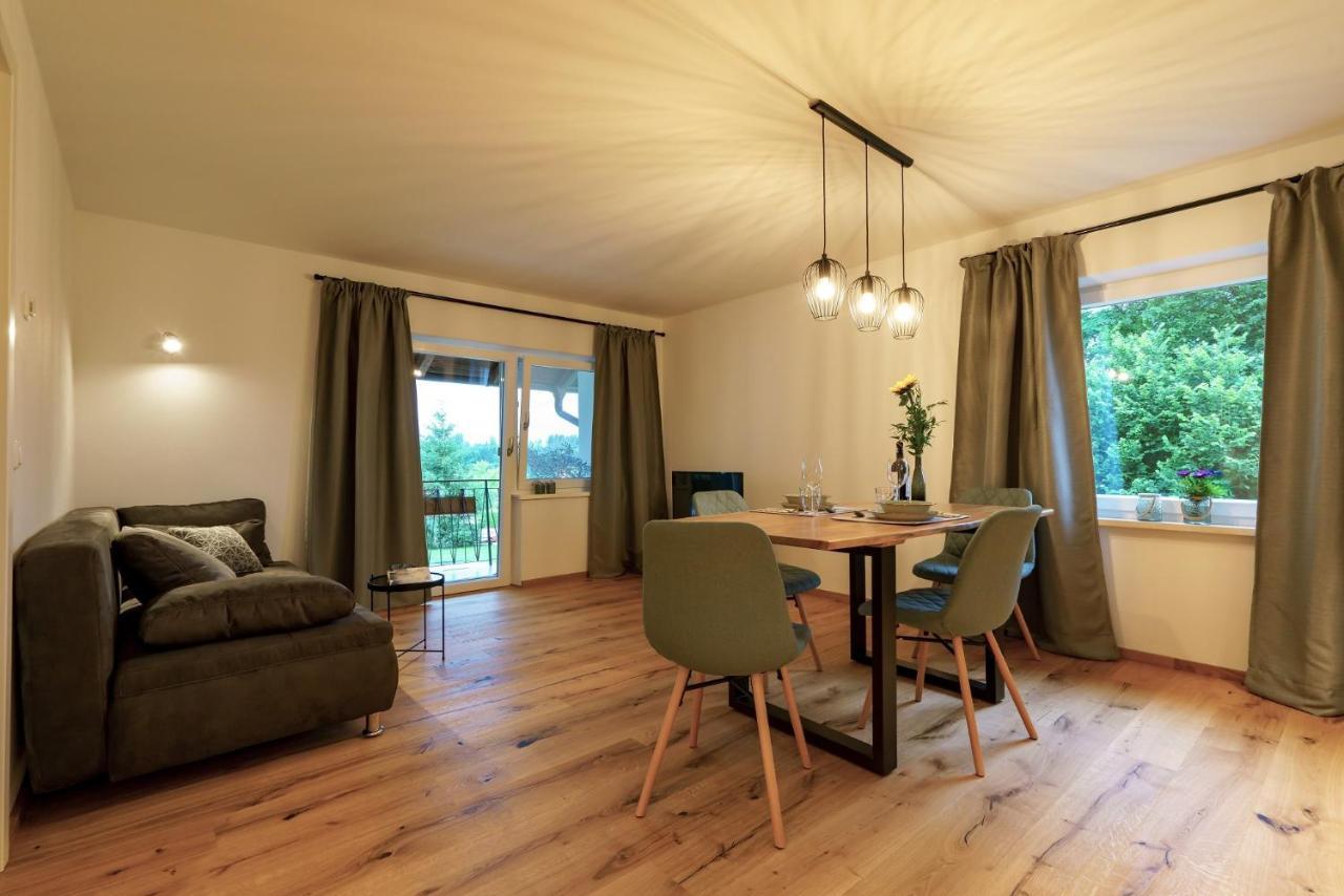 Ferienwohnung Poelzl Chieming Exteriör bild